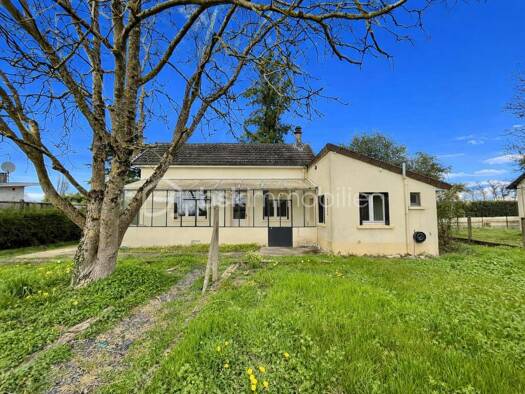 Maison à vendre 60 000 € 2 pièces 1 chambre 56 m² 830 m² de terrain La Marche 58400