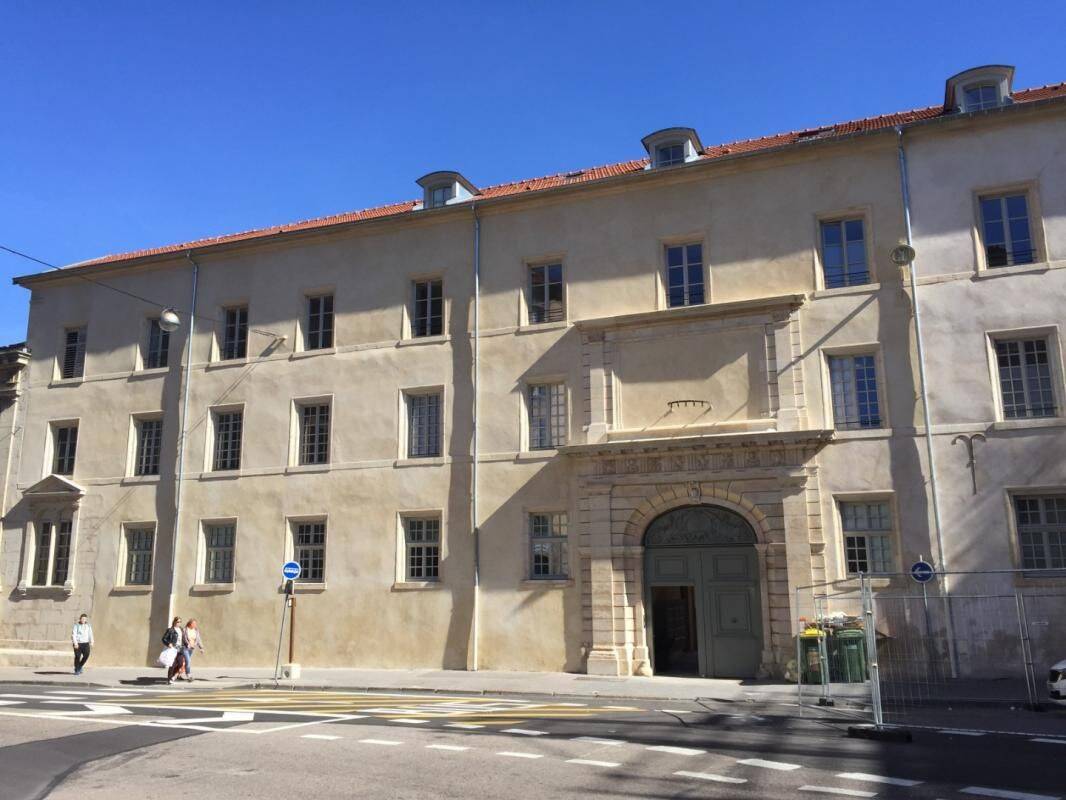 Appartement 2 pièces 54 m² · à Nancy · 54 m² · 740 €
