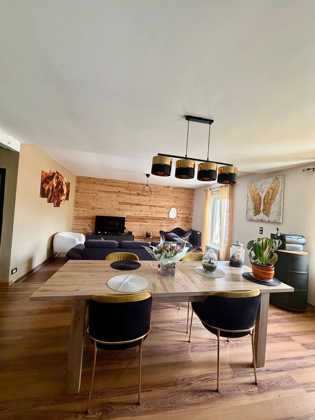 Appartement 3 pièces 106 m² · à Chambley-Bussières · 106 m² · 150 000 €