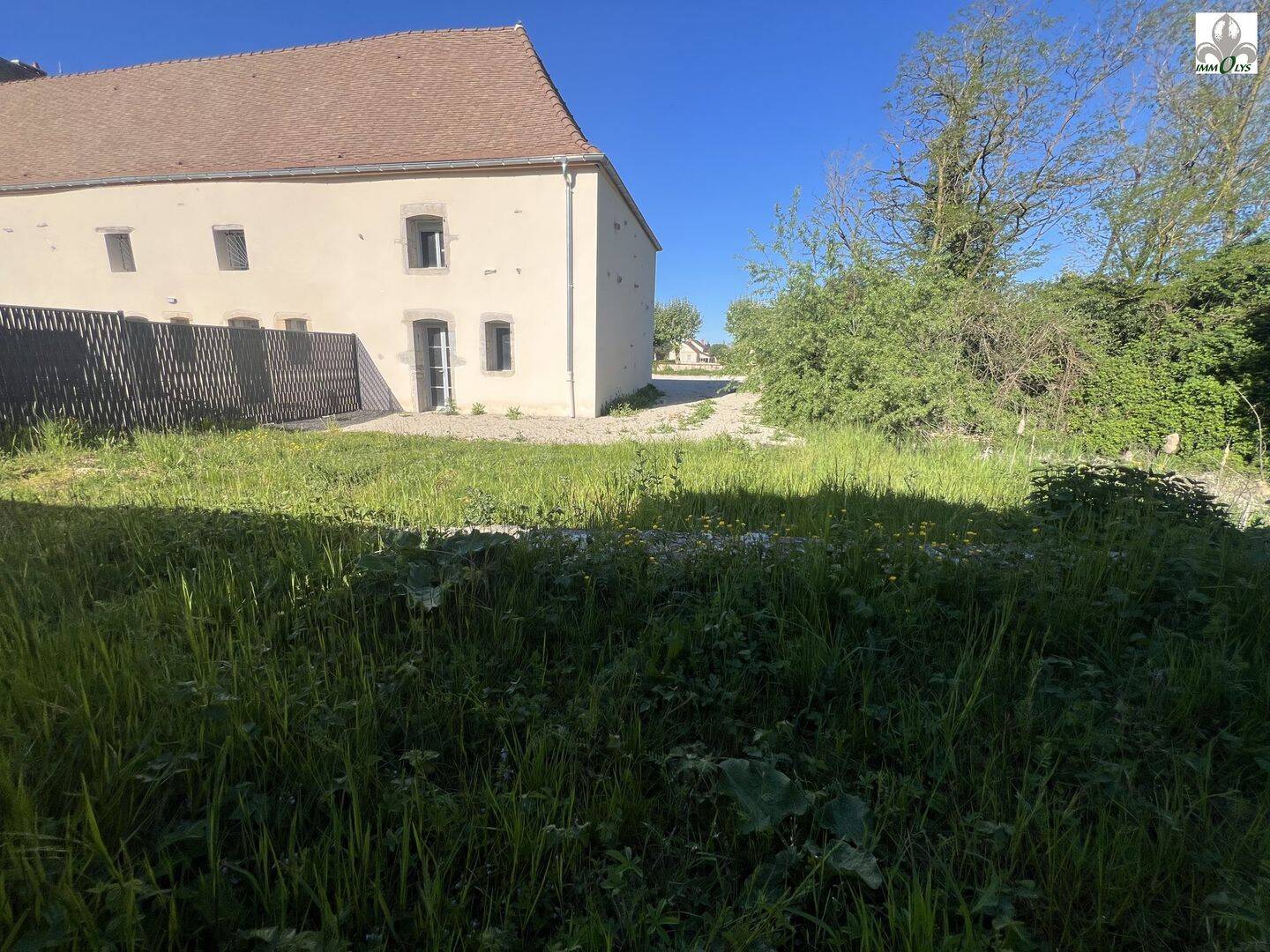 Maison 2 pièces 82 m² · à Demigny · 82 m² · 122 000 €
