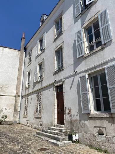 Appartement à louer 599 € 2 pièces 1 chambre 43 m² 1er étage Carmes Sud Orleans 45000