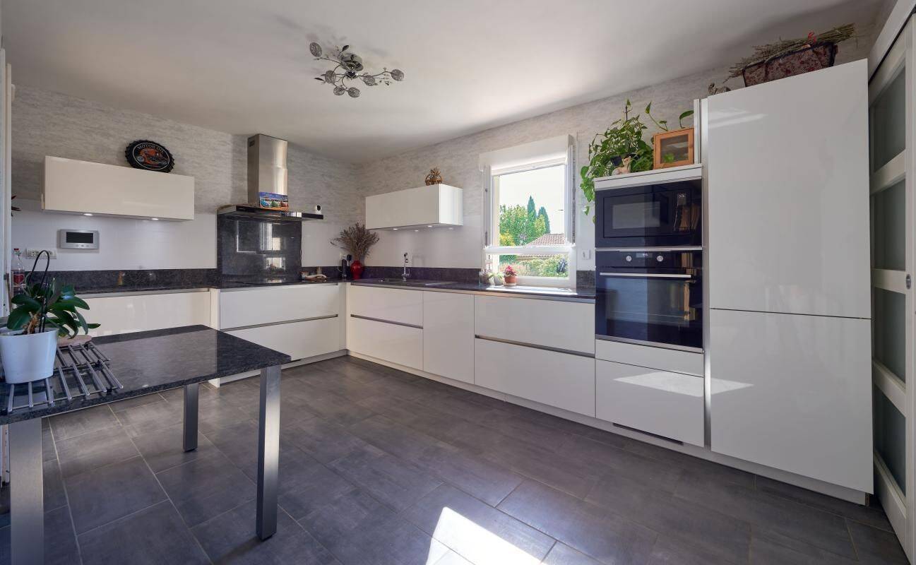 Maison 4 pièces 114 m² · à Villeneuve · 114 m² · 390 000 €