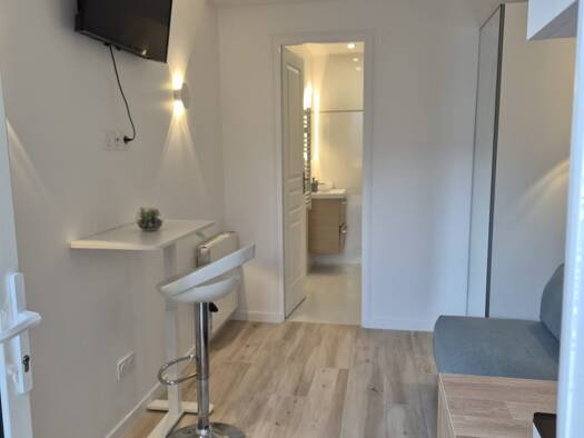 Studio à louer - Première occupation - logement étudiant 770 € 1 pièce 20 m² RDC/2 La Rapie Bagneux 92220