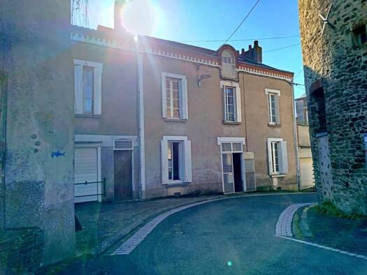 Maison à vendre 200 000 € 9 pièces 6 chambres 173 m² 215 m² de terrain Gambetta Cholet 49300