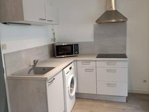 Appartement à louer 557 € 1 pièce 27 m² 1er étage disponible dès maintenant Mairie Fontaine 38600