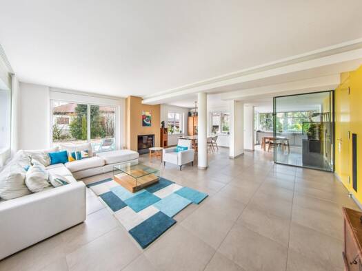 Villa à vendre 1 190 000 € 6 pièces 4 chambres 219,4 m² 1 065 m² de terrain Centre Sud Ouest Saint-Louis 68300