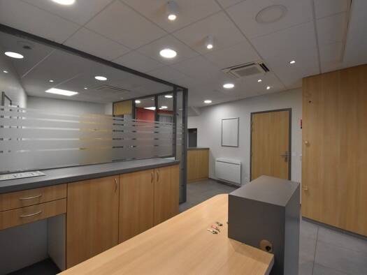 Appartement à louer 670 € 6 pièces 5 chambres 120 m² Saint-Agrève 07320