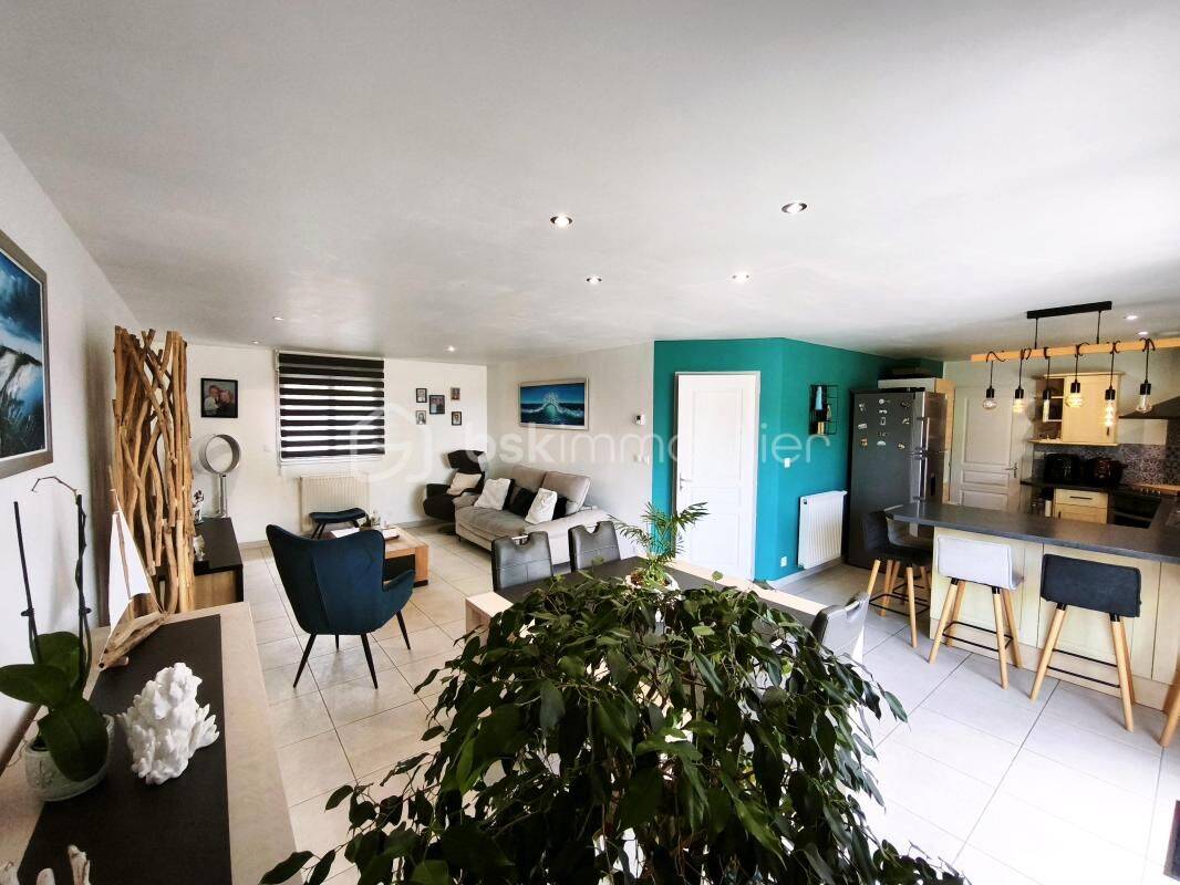 Maison 5 pièces 116 m² · à Allennes-les-Marais · 116 m² · 299 900 €