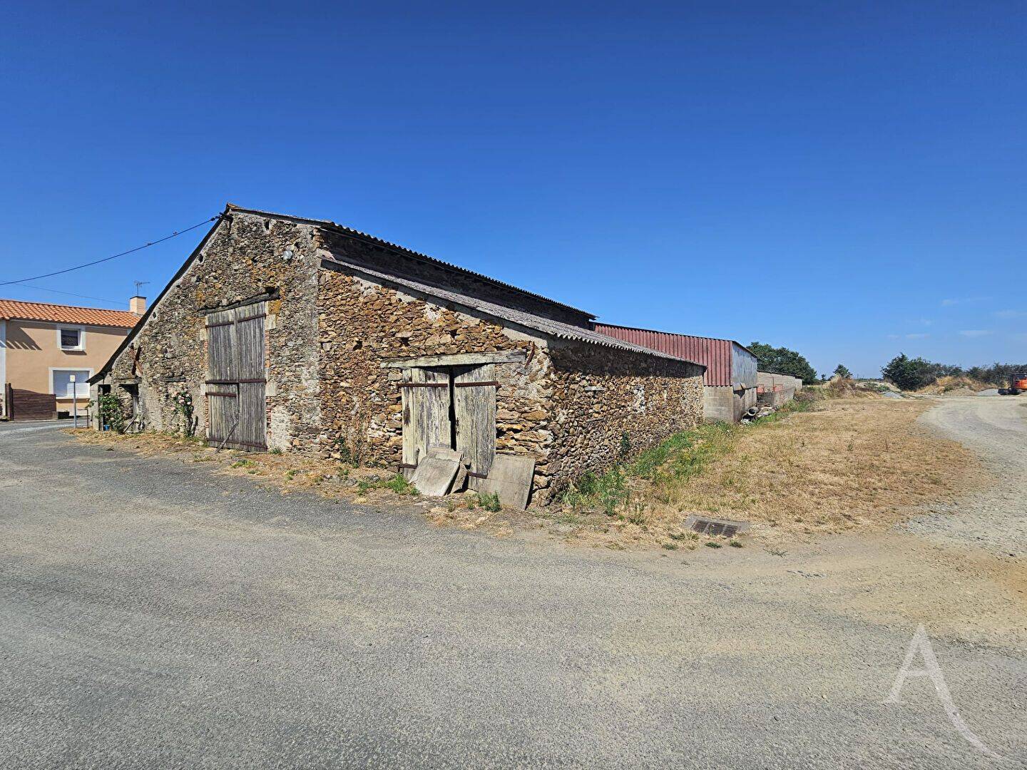 Maison 1 pièce 250 m² · à Corcoué-sur-Logne · 250 m² · 119 500 €