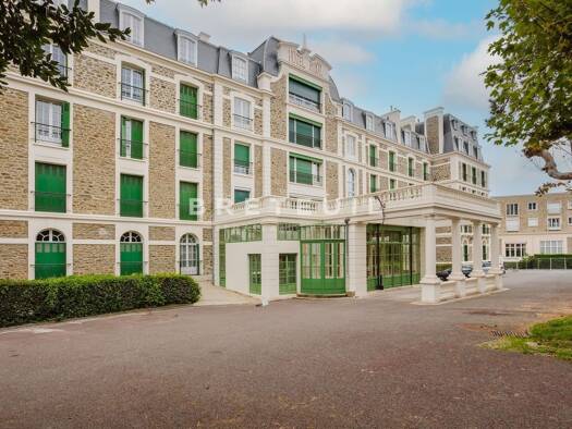 Appartement à vendre 249 900 € 1 pièce 35,3 m² Étage 4/5 Centre Ville Dinard 35800