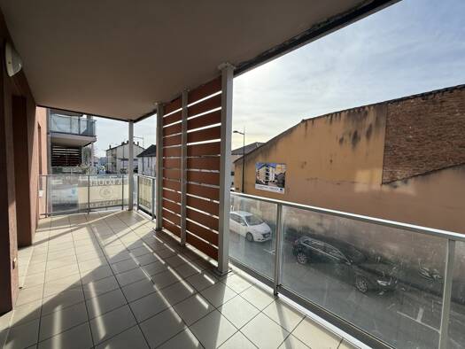 Appartement à louer 599 € 2 pièces 1 chambre 52 m² RDC Mâcon 71000