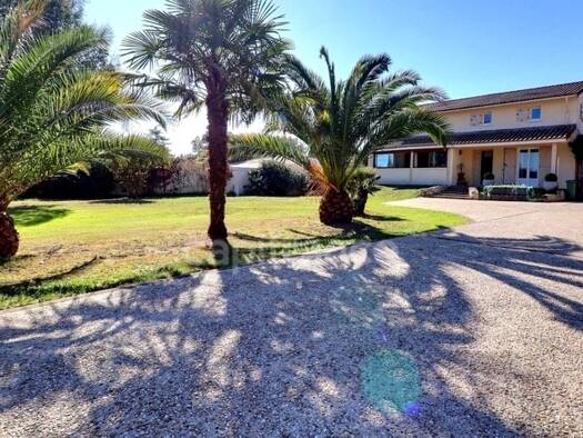 Maison à vendre 615 000 € 7 pièces 5 chambres 222 m² 2 795 m² de terrain Lagrave-Le Bourg Ambarès-et-Lagrave 33440
