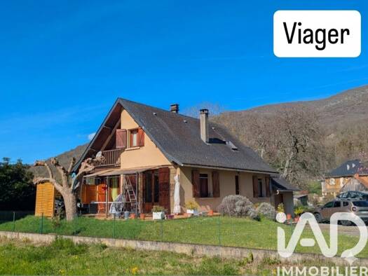 Maison de plain-pied en viager 51 500 € 5 pièces 3 chambres 95 m² 1 113 m² de terrain Moulis 09200