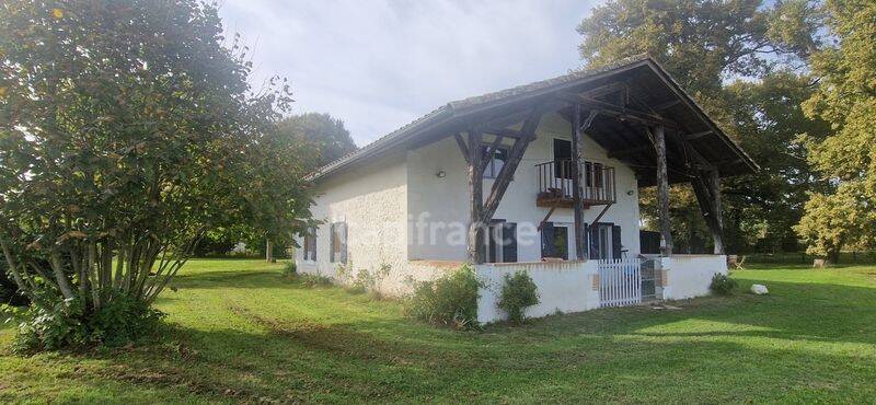 Maison 8 pièces 180 m² · à Créon-d'Armagnac · 180 m² · 250 000 €