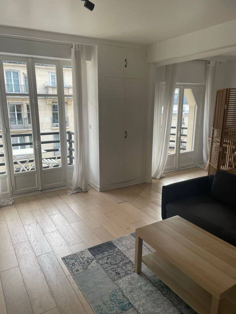 Appartement 1 pièce 38 m² · à Paris 17ème Arrondissement · 38 m² · 1 600 €