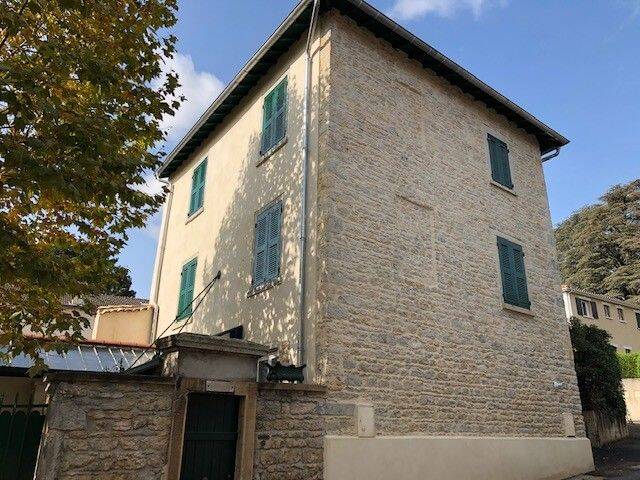 Maison 6 pièces 160 m² · à Saint-Didier-au-Mont-d'Or · 160 m² · 3 300 €
