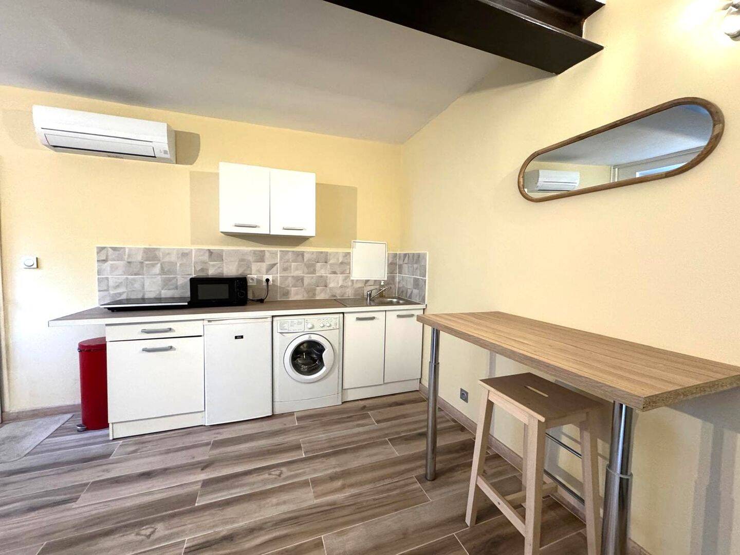 Appartement 1 pièce 25 m² · à Sénas · 25 m² · 630 €