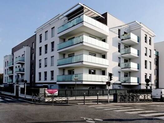 Appartement à louer 1 349 € 3 pièces 2 chambres 66,4 m² RDC/4 La Justice Rosny-sous-Bois 93110