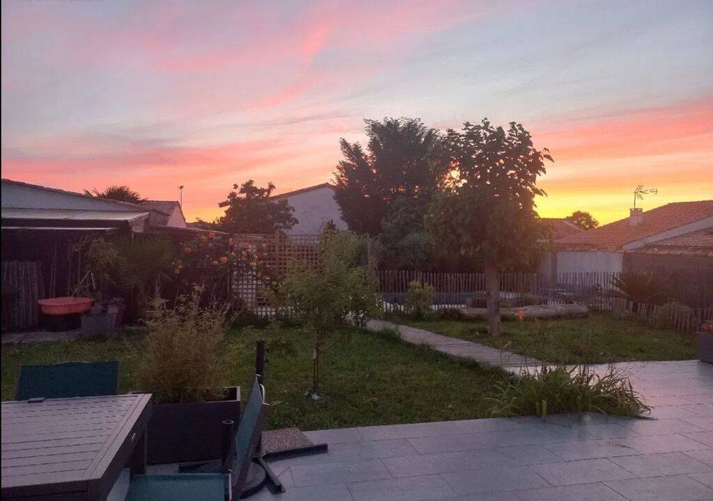 Appartement 1 pièce 11 m² · à Saint-Ouen-d'Aunis · 11 m² · 650 €/mois