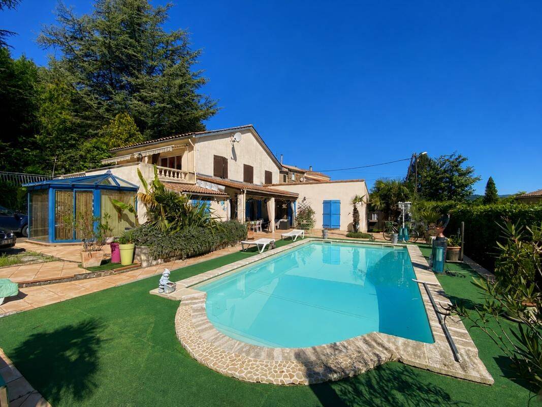 Maison 7 pièces 165 m² · à La Vernarède · 165 m² · 299 000 €