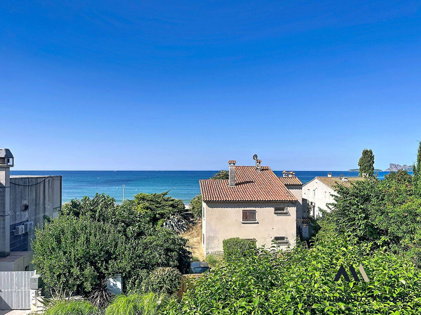 Appartement 3 pièces 54 m² · à Saint-Cyr-sur-Mer · 53,6 m² · 415 000 €
