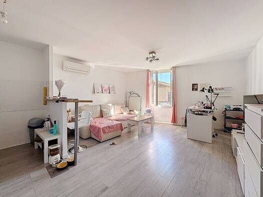 Appartement à vendre 168 000 € 2 pièces 1 chambre 48 m² 1er étage Logis Neuf Est Allauch 13190