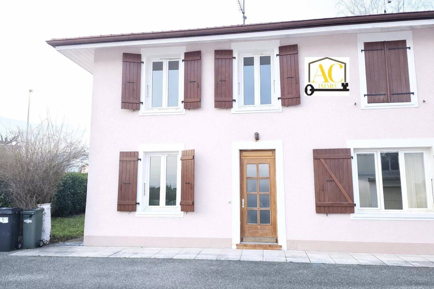 Appartement 5 pièces 110 m² · à Cessy · 110 m² · 349 000 €