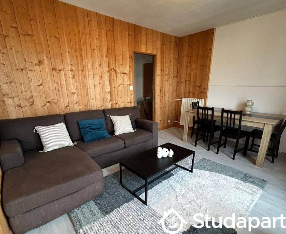 1 pièce 10 m² · à Saint-Brieuc · 10 m² · 280 €/mois