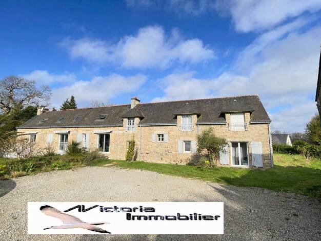 Maison à vendre 367 500 € 7 pièces 5 chambres 220 m² 2 400 m² de terrain Cléguer 56620