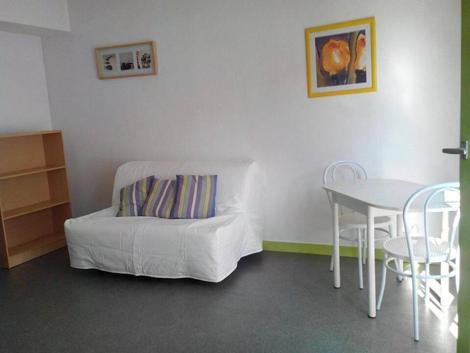 Appartement 1 pièce 26 m² · à Saint-Étienne · 26 m² · 420 €