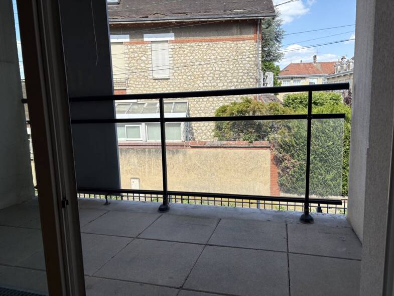 Appartement à vendre 190 800 € 2 pièces 1 chambre 58 m² Étage 1/4 Chartres 28000