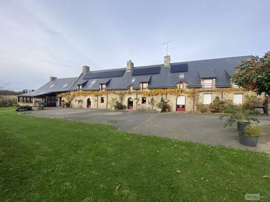 Maison à vendre 669 900 € 12 pièces 8 chambres 295 m² 3 832 m² de terrain Nord Languidic 56440