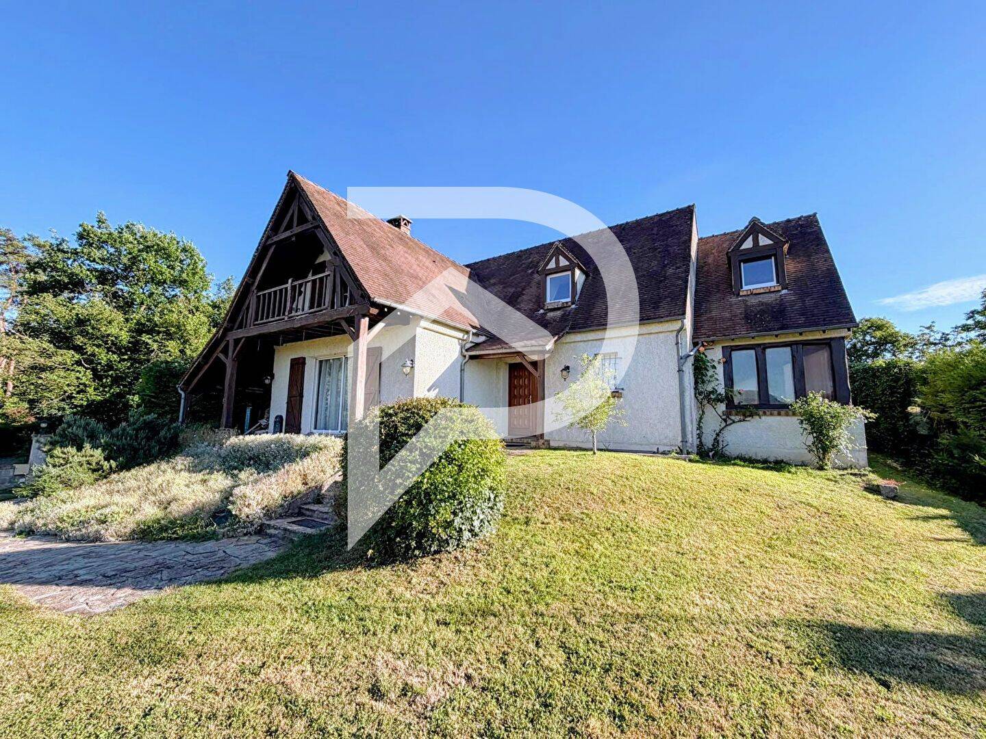 Maison 7 pièces 180 m² · à Sainte-Geneviève · 180 m² · 364 900 €