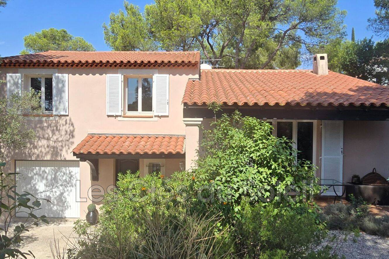 Maison 6 pièces 133 m² · à Hyères · 133 m² · 624 000 €