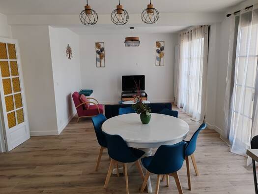 Appartement à louer 1 750 € 4 pièces 3 chambres 78 m² Étage 1/1 Coteaux-Plateau Champigny-sur-Marne 94500