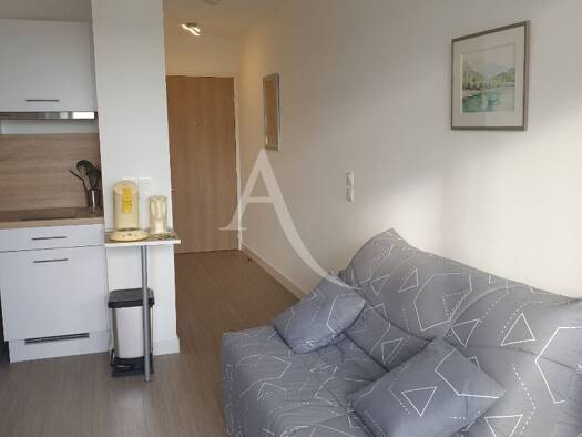 Appartement à louer 750 € 1 pièce 21 m² Étage 1/4 Glaisins Annecy 74940