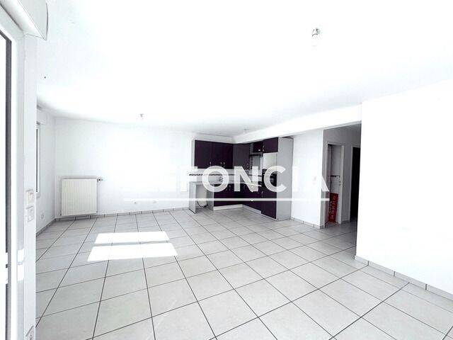 Appartement 4 pièces 79 m² · à Voreppe · 78,9 m² · 950 €
