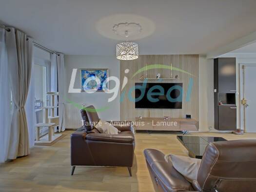 Appartement à vendre 200 000 € 4 pièces 3 chambres 94 m² RDC/4 Meyzieu 69330