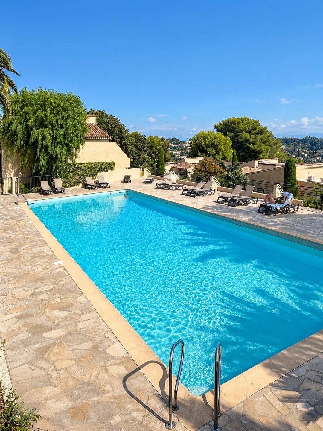 Appartement 2 pièces 58 m² · à Vence · 57,7 m² · 315 000 €