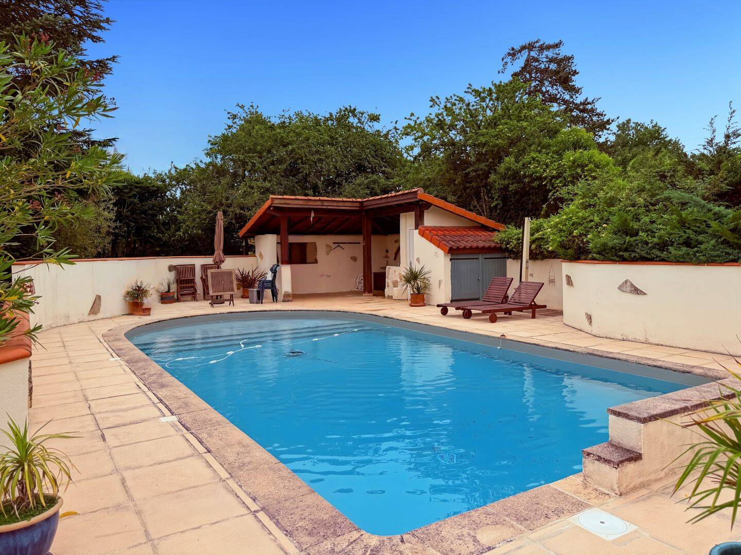 Maison 13 pièces 358 m² · à Saint-Aunix-Lengros · 358 m² · 490 000 €