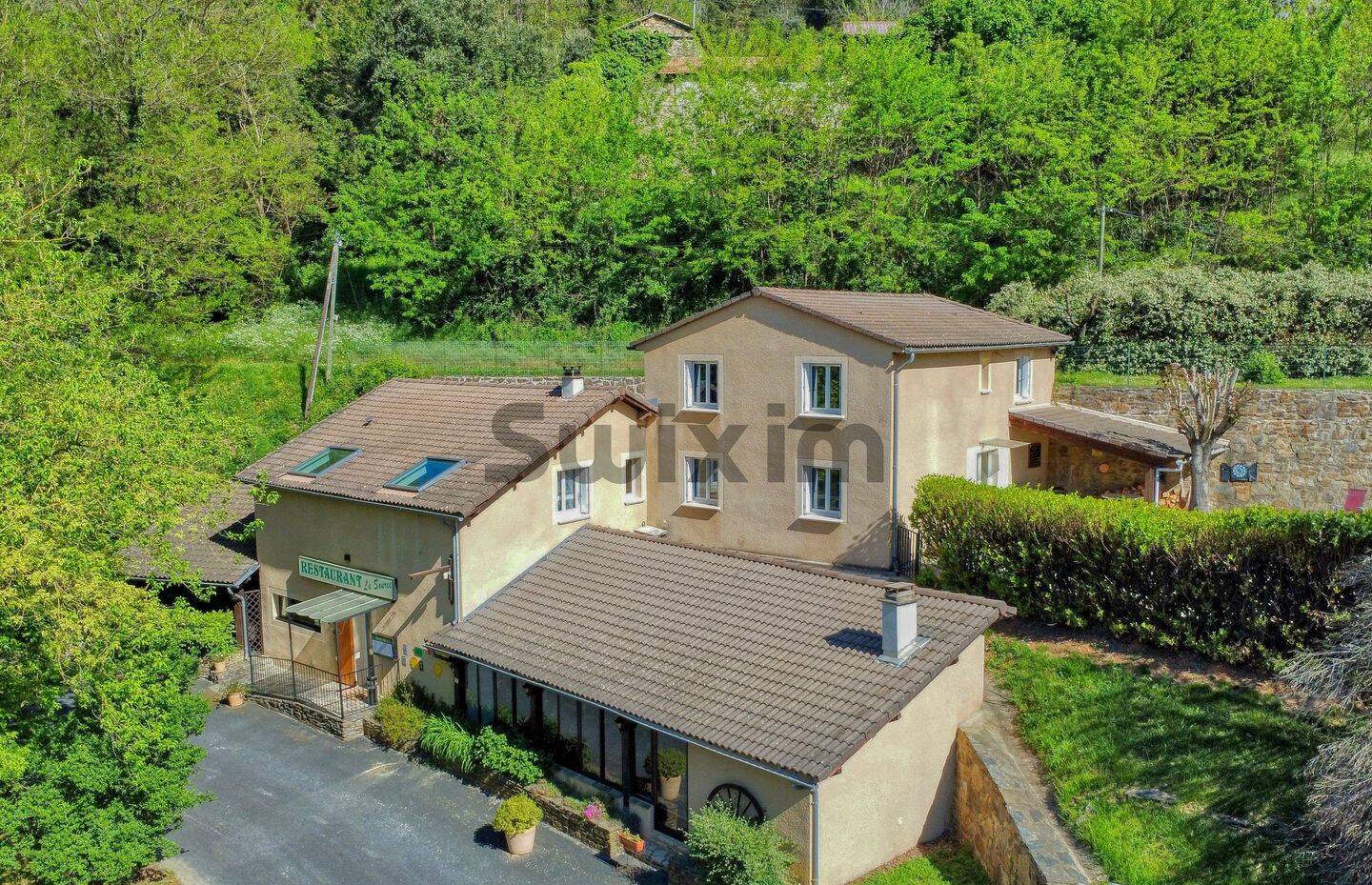 Maison 10 pièces 250 m² · à Le Collet-de-Dèze · 250 m² · 289 000 €