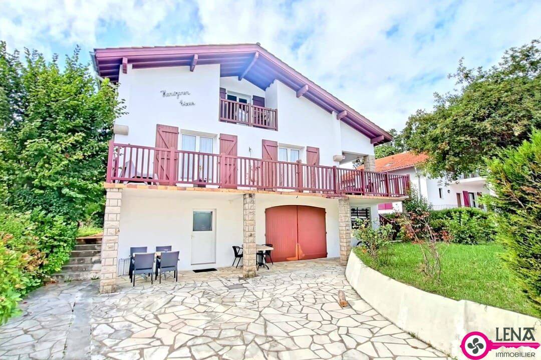 Maison 8 pièces 220 m² · à Hendaye · 220 m² · 750 000 €