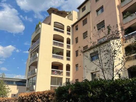 Appartement à louer 1 696 € 4 pièces 2 chambres 112 m² Étage 6/8 Flammarion Lyon 4ème arrondissement 69004