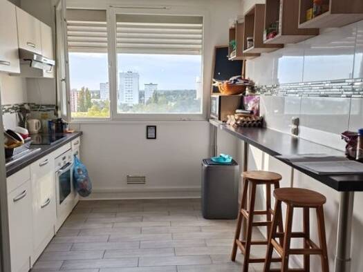 Appartement à louer 410 € 5 pièces 4 chambres 76 m² Étage 11/12 Forêt Saint-Étienne-du-Rouvray 76800
