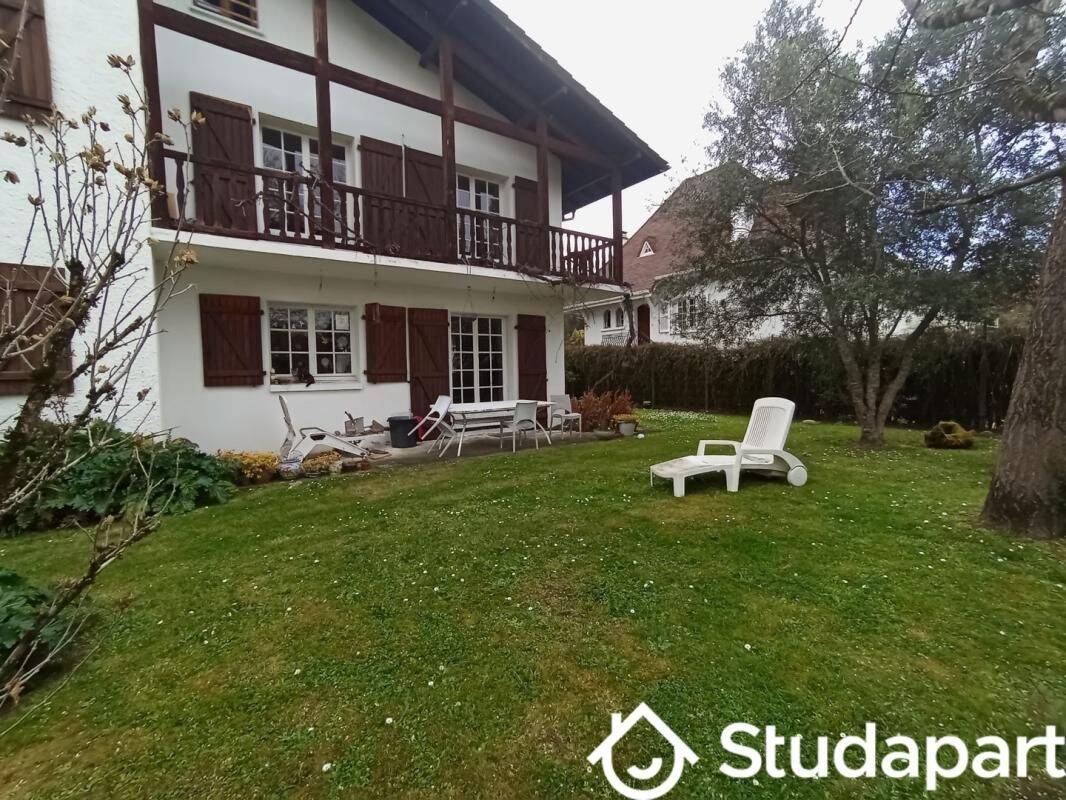 Appartement 1 pièce 12 m² · à Pau · 12 m² · 250 €/mois