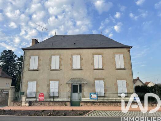 Maison à vendre 146 880 € 10 pièces 9 chambres 182 m² 1 154 m² de terrain Lapalisse 03120