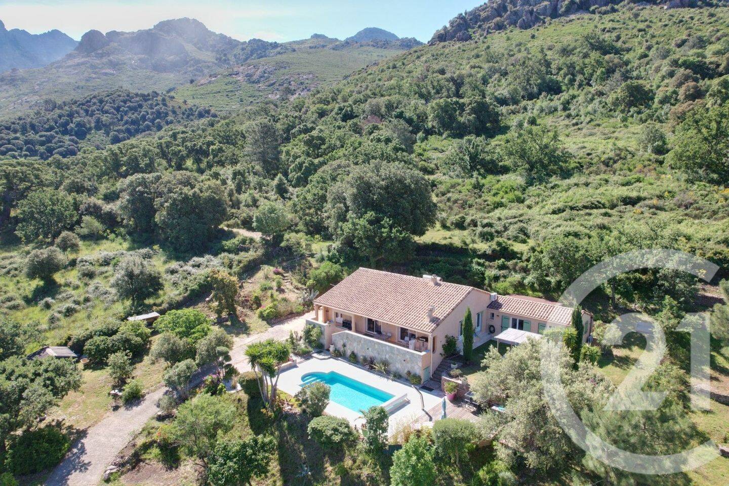 Maison 7 pièces 134 m² · à Calenzana · 134,2 m² · 826 000 €