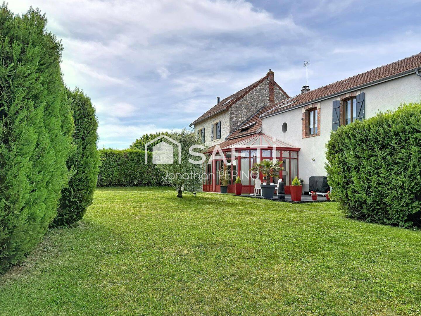 Maison 5 pièces 182 m² · à Vrigny · 182 m² · 449 000 €