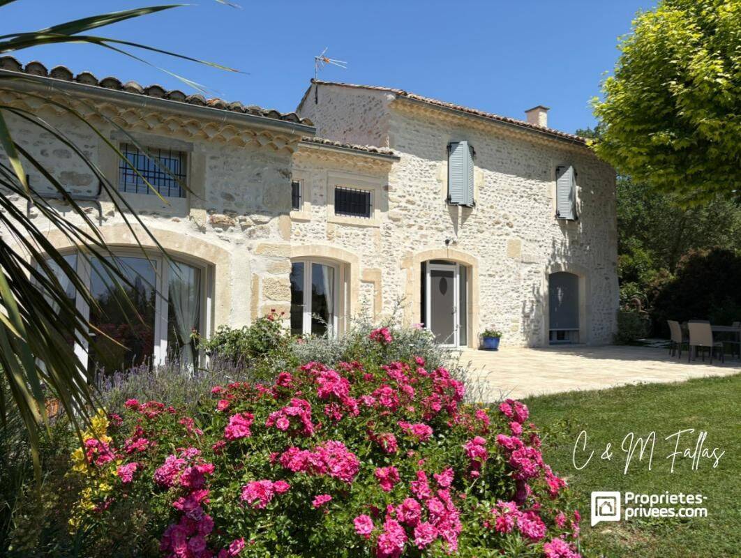 Maison 10 pièces 300 m² · à Visan · 300 m² · 1 095 000 €