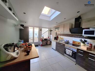 Maison à vendre 132 500 € 5 pièces 4 chambres 95 m² 55 m² de terrain Fresnay-sur-Sarthe 72130